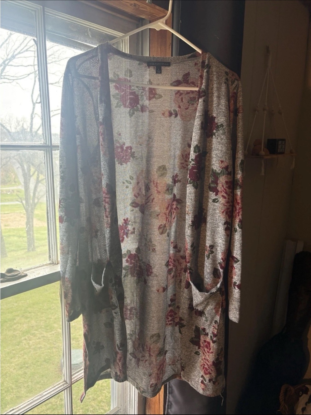 Signature Studio Gray Floral Open Front Cardigan